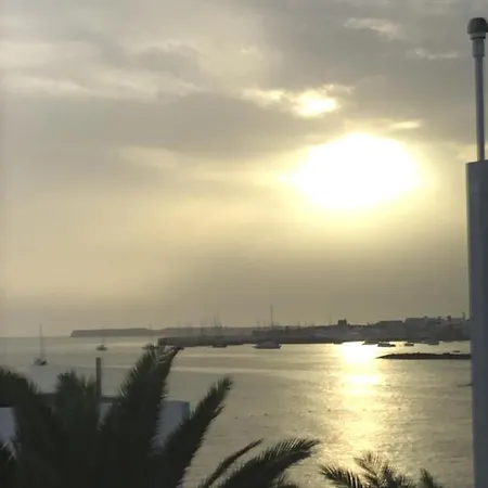 Sounds Of The Sea דירה *