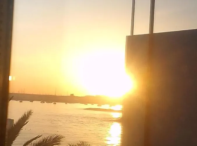 Sounds Of The Sea Apartment *