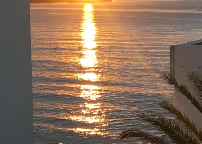 Sounds Of The Sea Apartment *